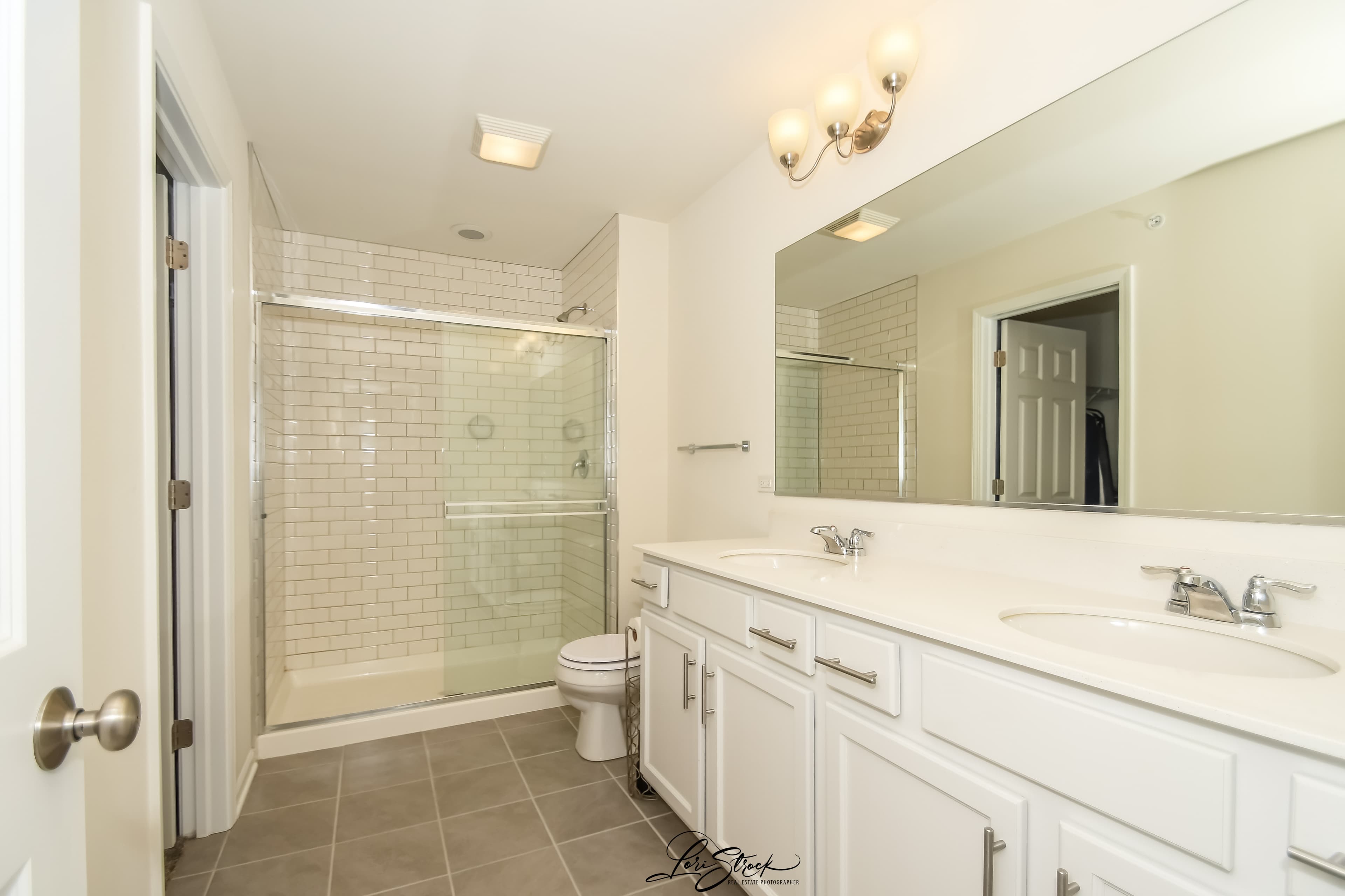Full bathroom